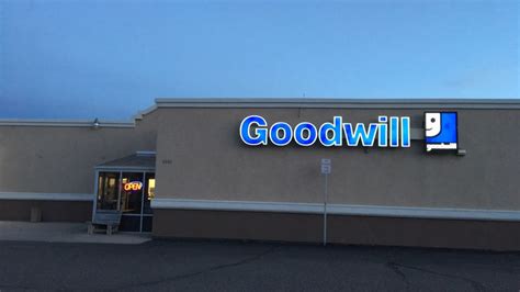 Goodwill cheyenne - Goodwill Store 3301 E Nationway. 3301 E Nationway Cheyenne, WY 82001. Get direction. (307) 634-7751.
